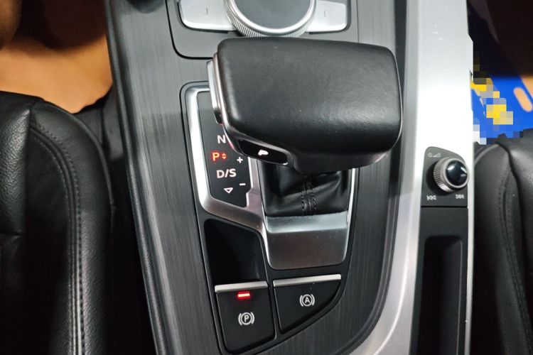 Used Audi A4L 2019 40 TFSI Fashion Edition China VI Emission Standard