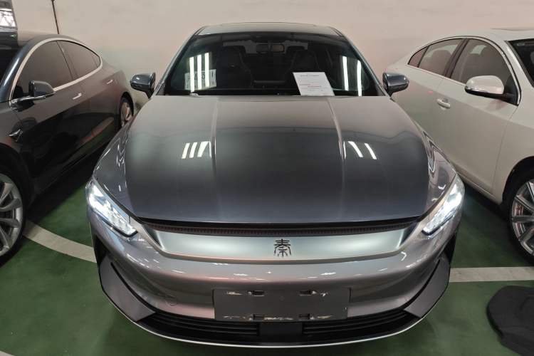 Used BYD Qin PLUS 2021 EV 400KM Luxury Model
