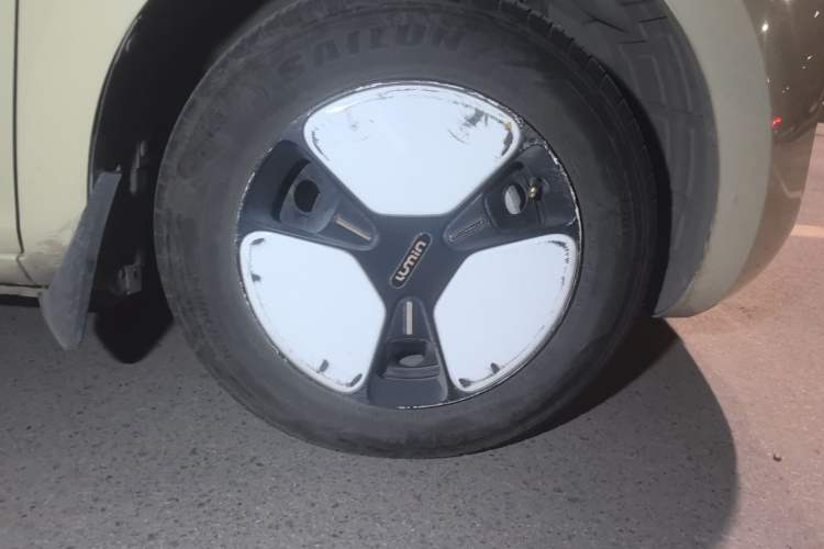 Used CHANGAN NEVO Lumin 2023 301km Honey Dew Edition
