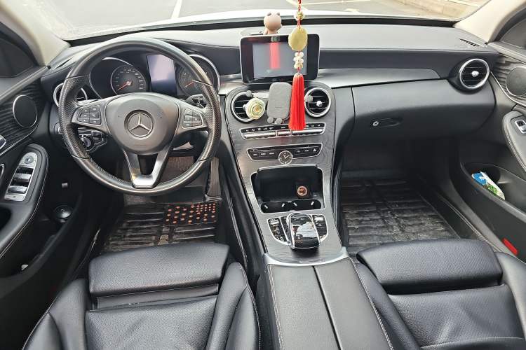 Used Mercedes-Benz C-Class 2015 Restyled C 180 L Sport Edition Center Console