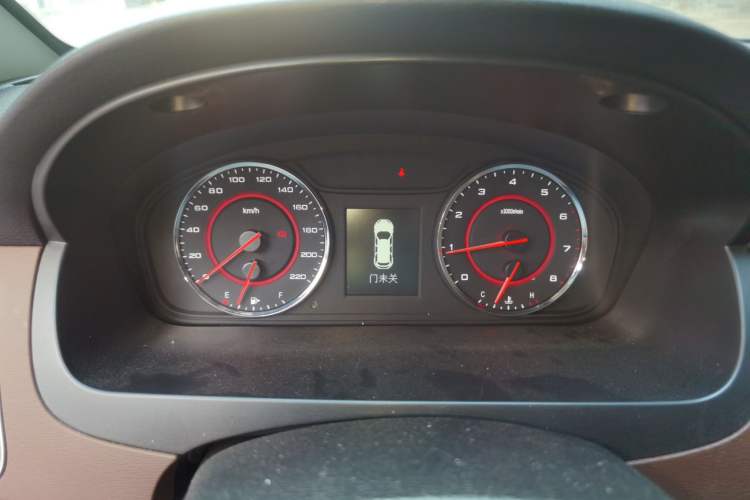 Used SAIC MAXUS G10 2016 2.0T Automatic Luxury Executive Edition Instrument Cluster