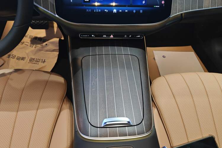 Used Mercedes-Benz E-Class 2025 Facelift E 300 L Fashion Edition
