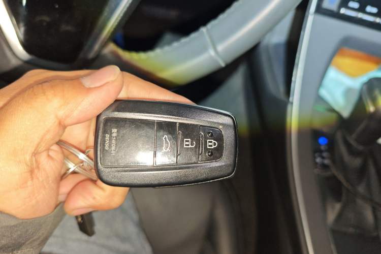 Used Toyota Avalon 2019 2.0L XLE Premium Edition China VI