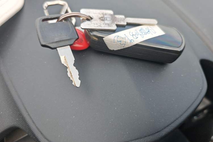 Used Mazda CX-4 2018 2.0L Automatic Two-Wheel Drive Blue Sky Dynamic Version China VI Standard Vehicle Key