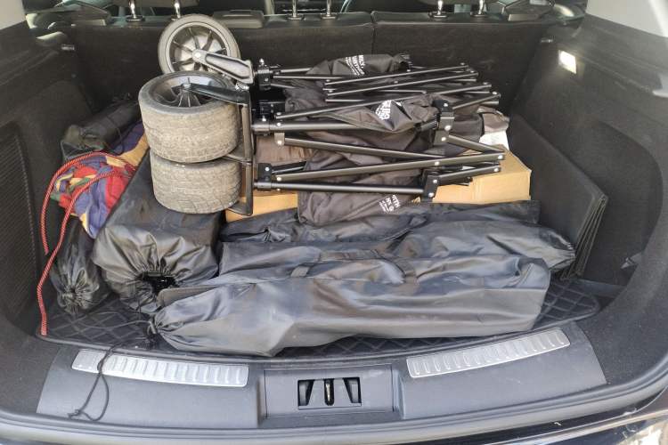 Used Lincoln Corsair 2022 2.0T Two-Wheel Drive Deluxe Edition Trunk