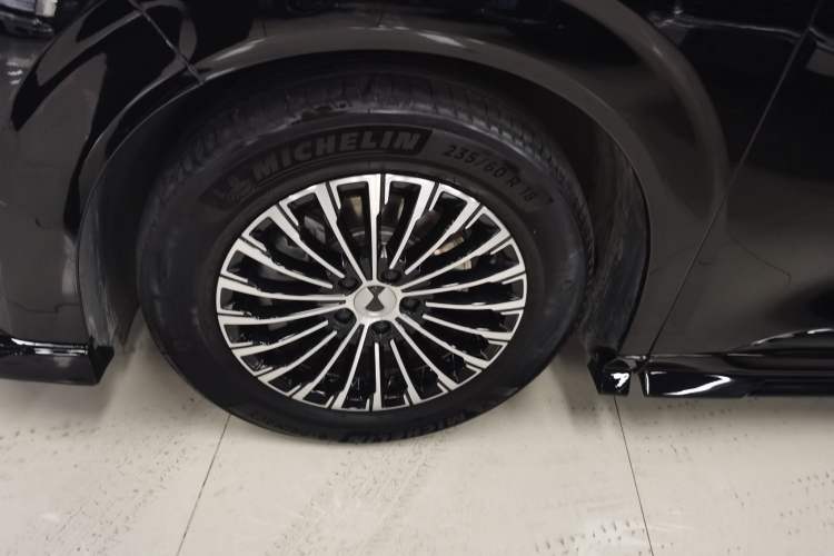 Used Denza D9 2022 DM-i 970 Four-Wheel Drive Prestige Model