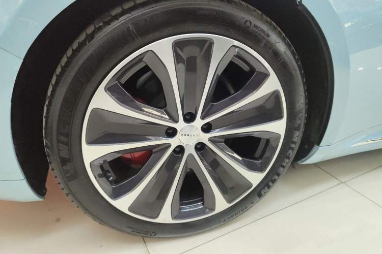 Used Hima Luxeed S7 2025 785 km Ultra
