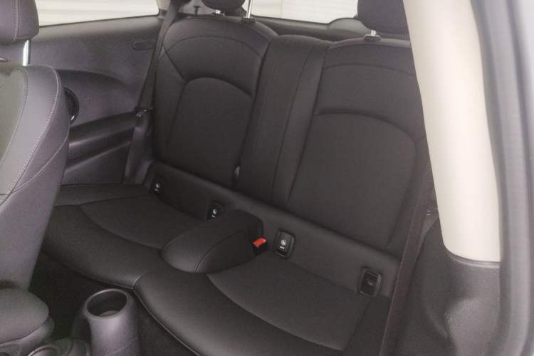 Used MINI 2022 Updated 1.5T COOPER Classic Edition