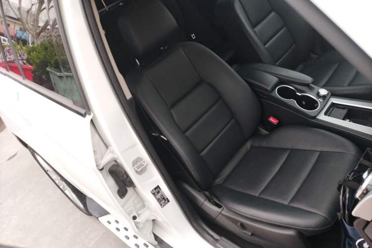 Used Mercedes-Benz GLK-Class 2014 GLK 260 4MATIC Dynamic Model