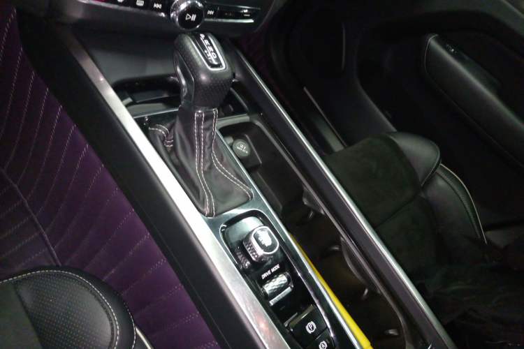 Used Volvo XC60 2018 T5 4x4 Smart & Sporty Edition