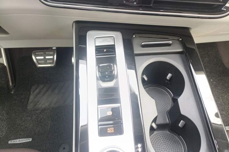 Used Volkswagen Tavendor 2023 380TSI Four-Wheel Drive R-Line Cruise Edition
