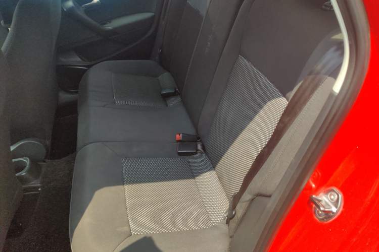 Used Volkswagen Polo 2011 1.6L Automatic ZhiShang Version Left Rear Seat