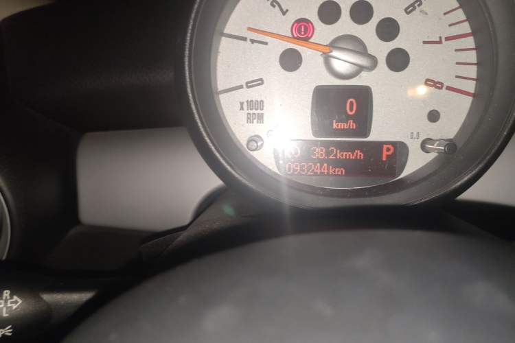 Used MINI 2012 1.6L ONE Baker Street Odometer Close Up