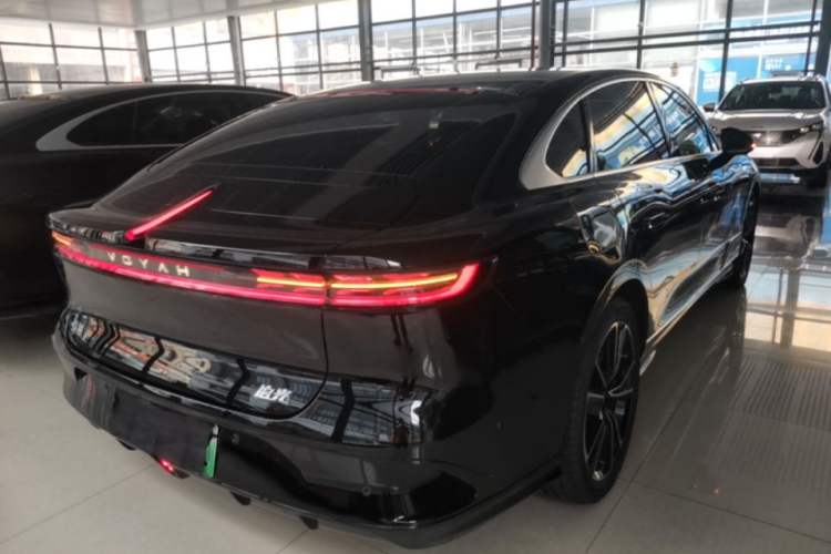 Used VOYAH PASSION 2024 PHEV Four-Wheel Drive Ultra-Long Range Flagship Model
