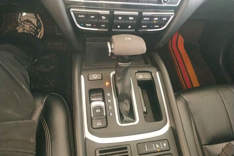 Used GAC Trumpchi GS8 2017 320T Two-Wheel Drive Luxury Smart Connectivity Version (7 Seats)