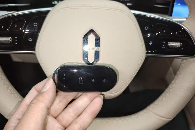 Used Hima AITO M5 2025 Extended-Range Ultra All-Wheel-Drive Version