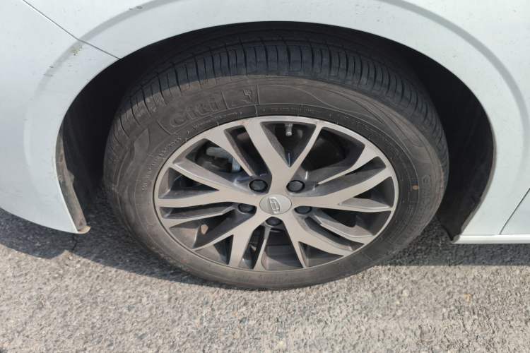 Used Geely Auto Emgrand 2025 4th Generation 1.5L CVT Starry Edition Exterior 4