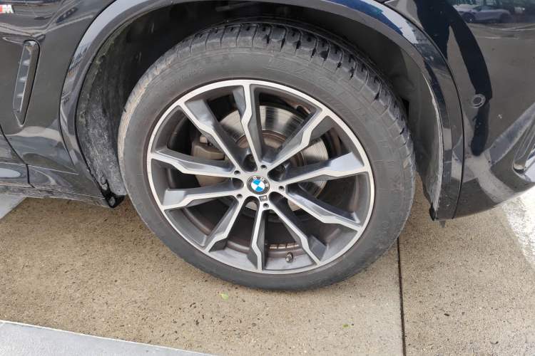 Used BMW X3 2023 Restyled xDrive30i Leading Edition M Night Sky Package Right Front Wheel Hub