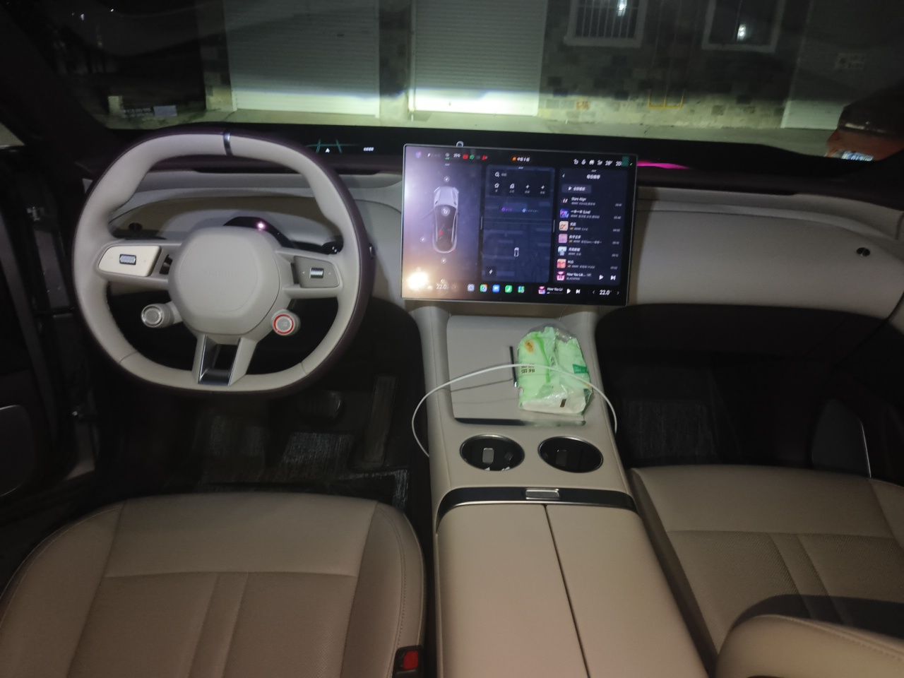 Xiaomi Auto YU7 2025 Ultra-Long Range All-Wheel Drive Pro Version — снимка 18
