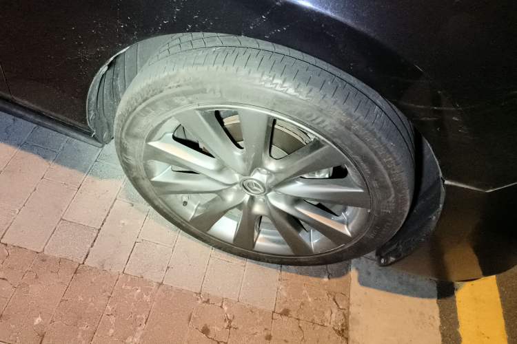 Used Mazda 3 Axela 2023 2.0L Automatic ZhiZhen Edition Right Front Wheel Hub