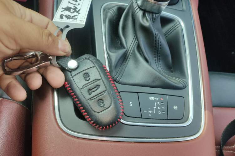 Used Citroen C5 AIRCROSS 2017 350THP Luxury Model Interior 1