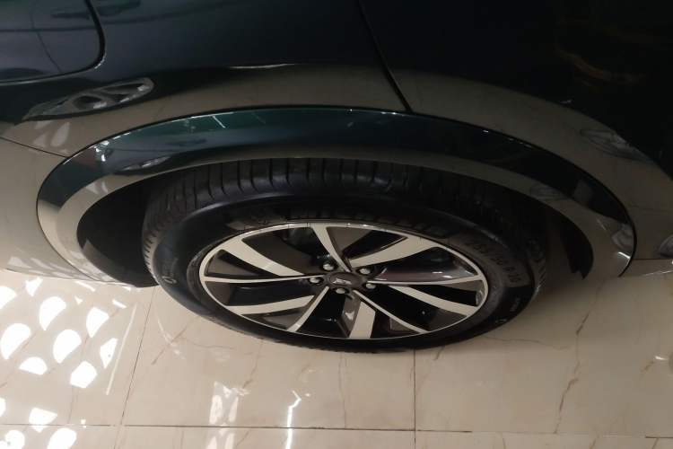 Used Li Auto L8 2023 Pro Model