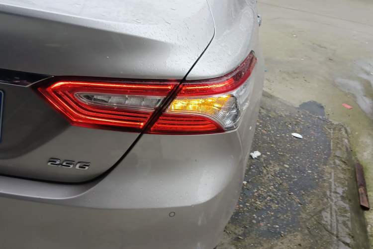 Used Toyota Camry 2018 2.5G Luxury Edition Right Rear Taillight