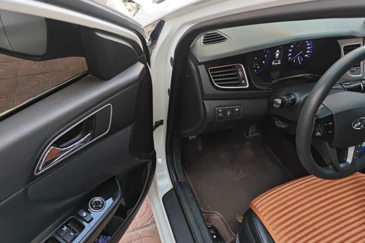 Used Hyundai Mistra 2014 1.8L Automatic Smart GLS