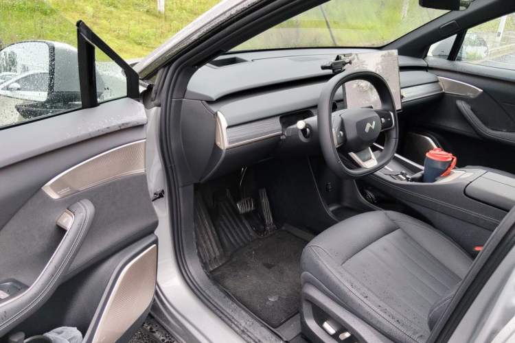 Used ONVO L60 2025 Model—85 kWh Rear-Wheel-Drive Version