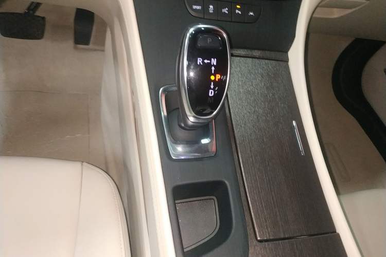 Used Buick LaCrosse 2022 Avenir Avia First Edition Gear Lever