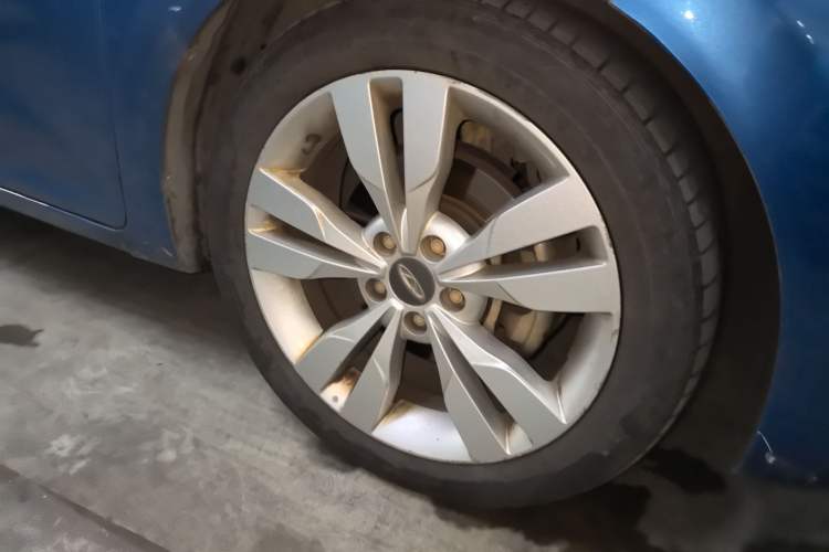 Used Chery Arrizo 5 2016 1.5L CVT Trendsetting Edition Right Front Wheel Hub
