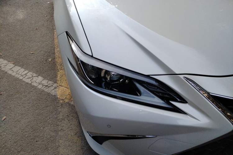 Used Lexus ES 2022 300h Excellence Edition