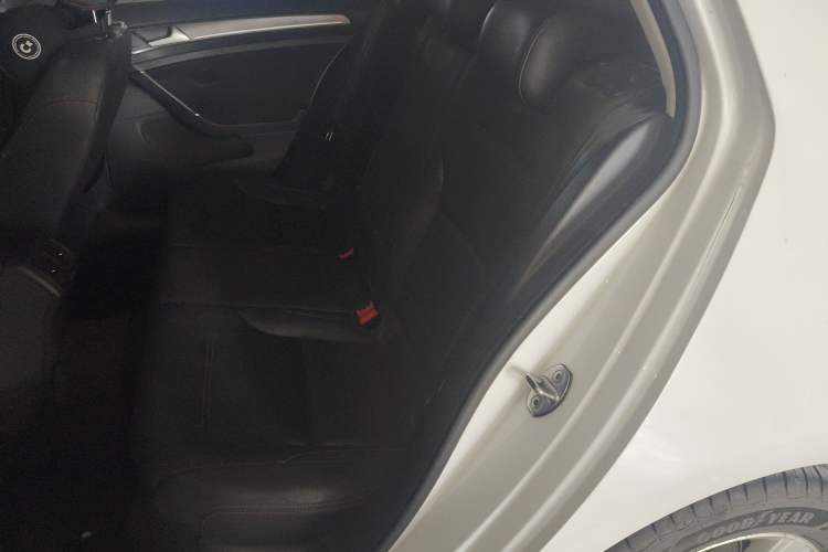 Used Volkswagen Golf 2015 1.6L Automatic Comfort Model
