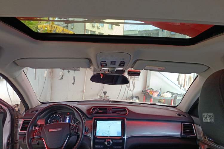 Used Haval H2 2016 Red-Label 1.5T Automatic Two-Wheel Drive Luxury Model
