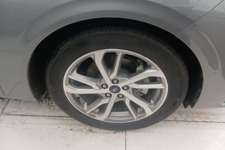 Used Ford Mondeo 2022 EcoBoost 245 Fashion Edition Right Front Wheel Hub