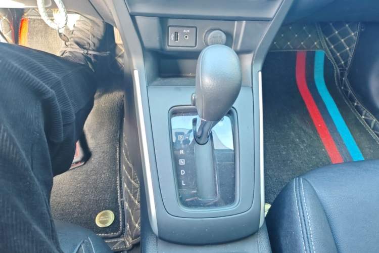 Used Nissan Sylphy 2019 Classic 1.6XE CVT Comfort Edition Gear Lever