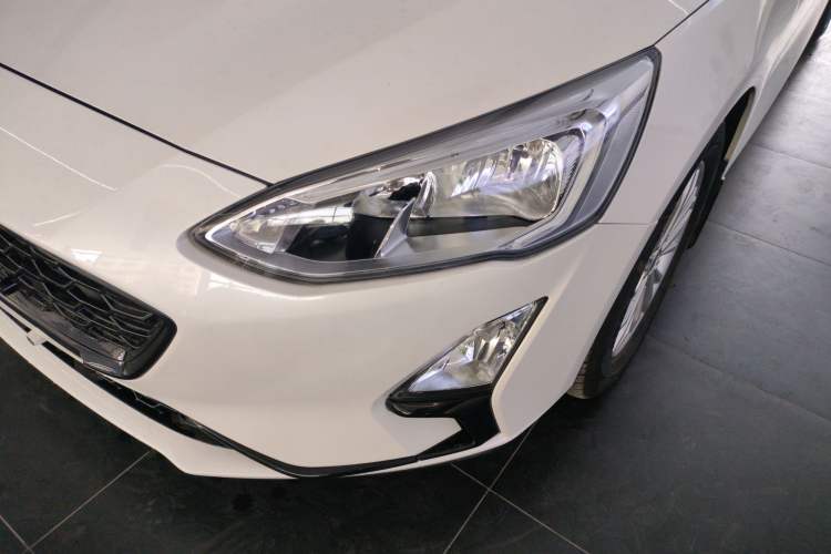 Used Ford Focus 2019 Hatchback EcoBoost 180 Automatic Trendy Model