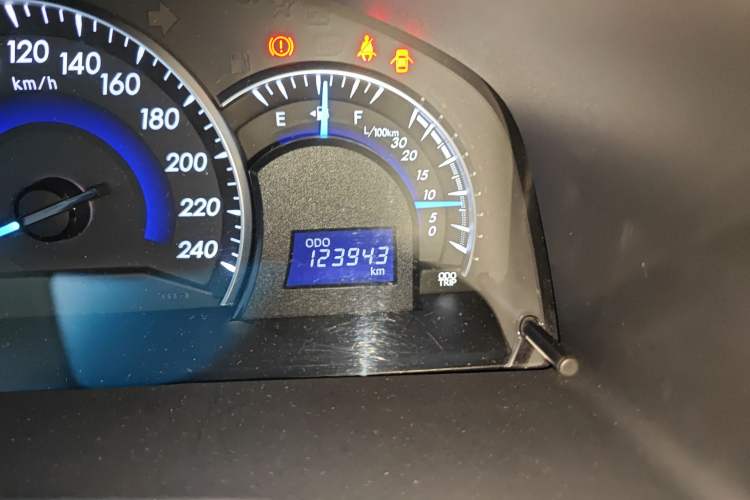 Used Toyota Camry 2016 2.0G 10th Anniversary Leading Edition