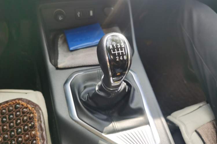 Used Great Wall King Kong Poer 2022 2.0T Manual Diesel Two-Wheel-Drive Entrepreneurial Long-Box Version GW4D20M Gear Lever