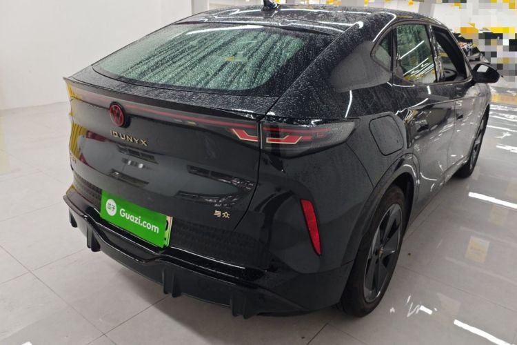 Used Volkswagen ID.UNYX 2024 Pro Long-Range Version Rear Right 45 Deg