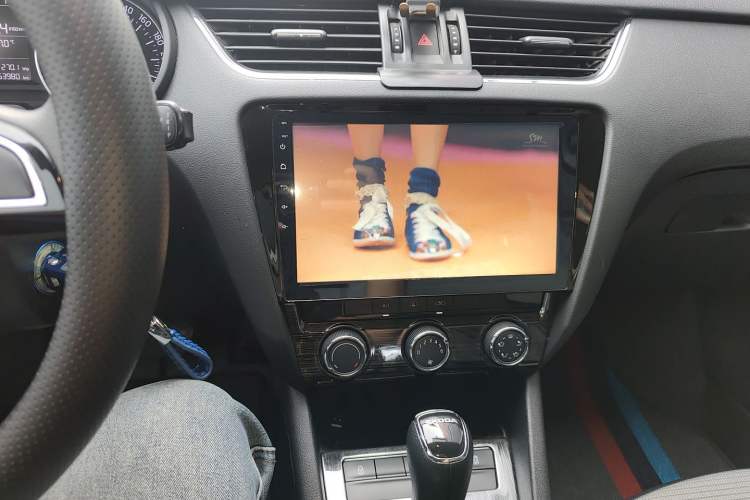 Used Skoda Octavia 2017 1.6L Automatic Chuanxing Edition Audio And AC Panel