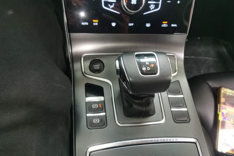 Used Hongqi H5 2020 1.5T DCT Flagship Edition Gear Lever