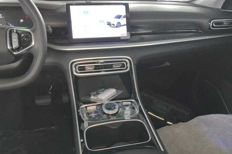 Used Geely Galaxy Stellar 6 2026 Model 125km Free-Style Edition Audio And AC Panel