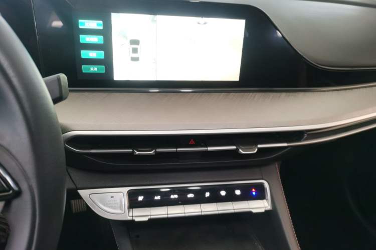 Used Changan Eado 2022 PLUS Blue Whale NE 1.4T GDI DCT Prestige Edition
