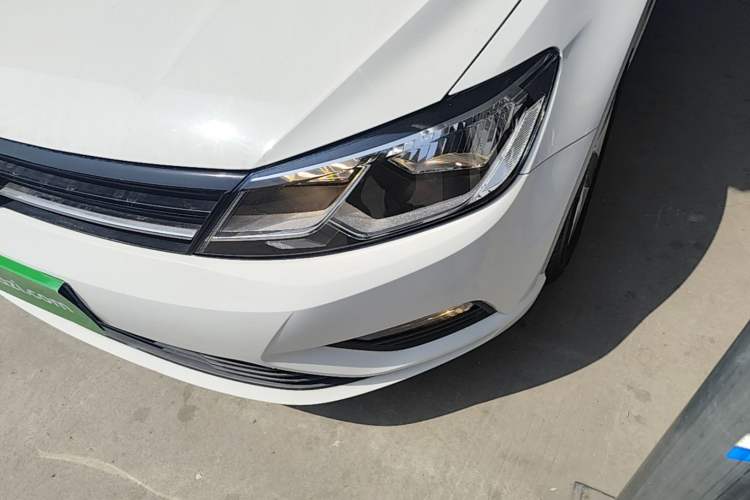 Used Volkswagen Lamando 2017 230TSI DSG Fashion Edition Left Front Headlight