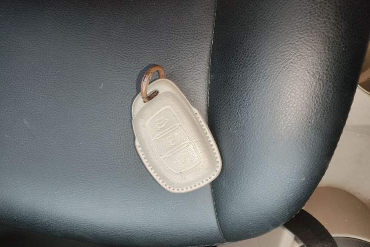 Used Hyundai Verna (older generation) 2016 1.4L Automatic Leading-Edge GLX
