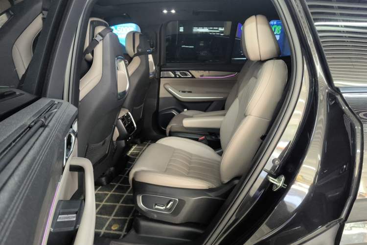 Used Lynk & Co 09 EM-P 2023 2.0TD EM-P Long-Range Version PM Six-Seater
