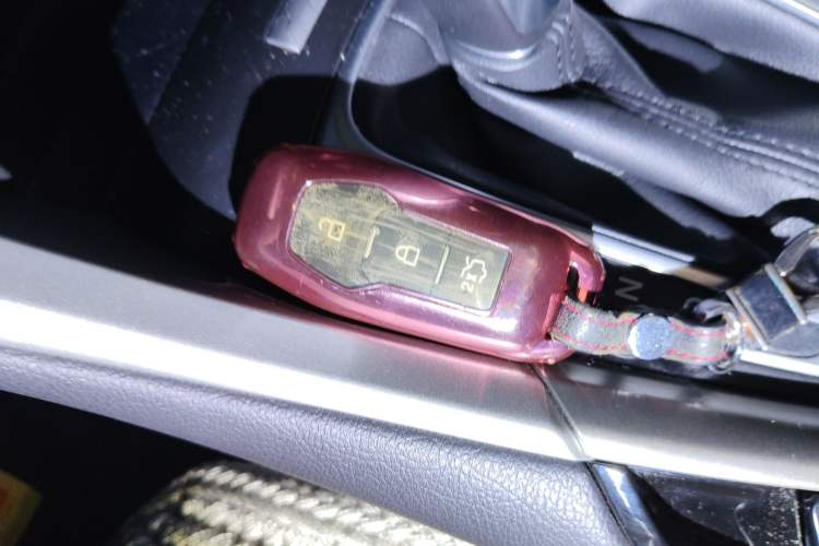 Used Ford Mondeo 2013 2.0L GTDi 200 Luxury Model Vehicle Key