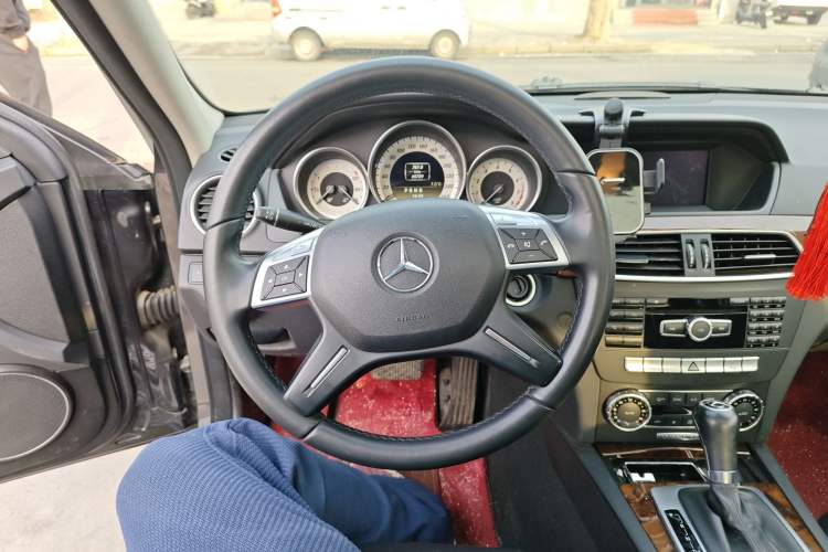 Used Mercedes-Benz C-Class 2011 C 200 CGI Elegant Model