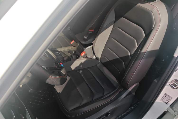 Used Volkswagen Tayron 2019 330TSI Two-Wheel-Drive Luxury Version China V Emission Standard Left Front Seat